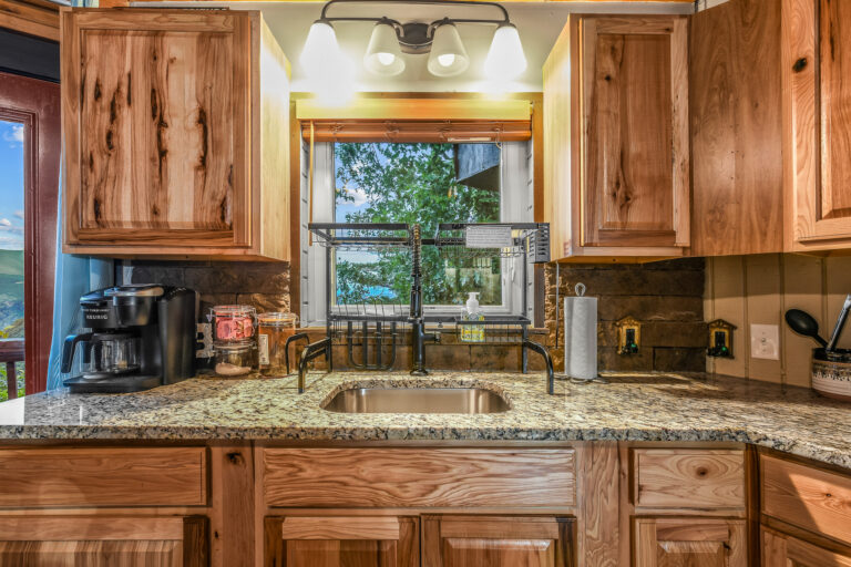 Tanner Manor Lodge | Kissing the Clouds