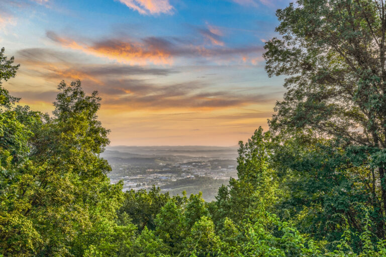 Tanner Manor Lodge | Kissing the Clouds