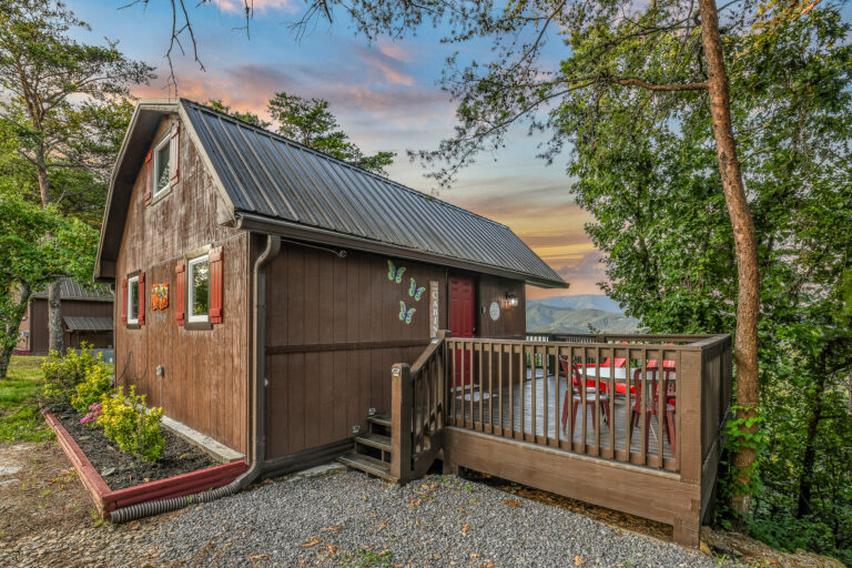 Tanner Manor Lodge | Kissing the Clouds